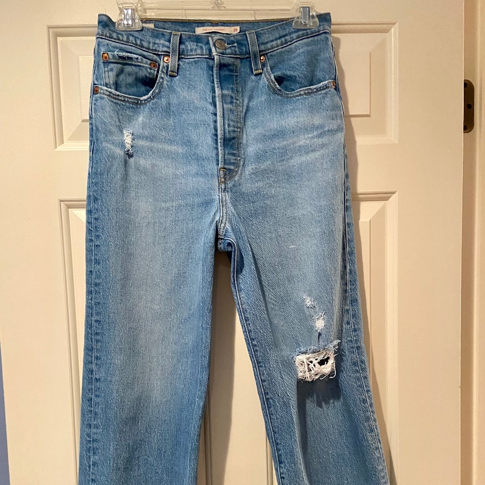 Levi’s Premium Ribcage Straight Jeans
